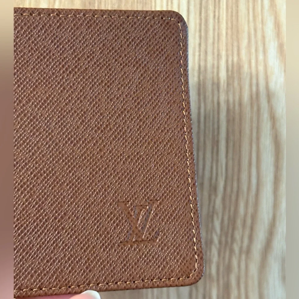 Authentic Louis Vuitton Tan Brown Textured Leather Card Wallet unisex